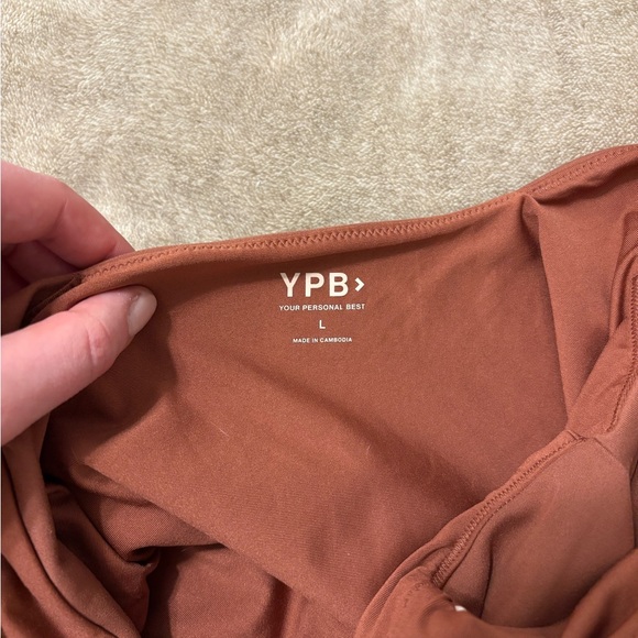 Abercrombie & Fitch YPB Squareneck Tank Size Large - Picture 3 of 3